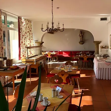 Bayerische Alm Отель